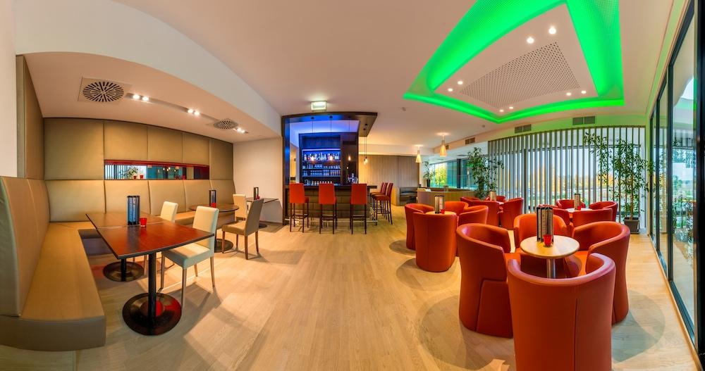 All In Red Thermenhotel Lutzmannsburg Ngoại thất bức ảnh